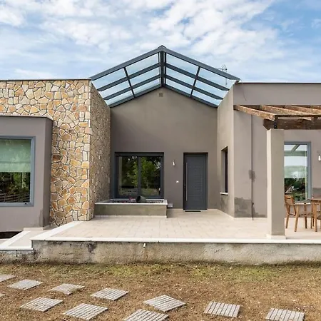 Villa Apocalypsis Tríkala