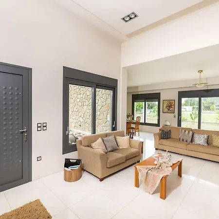 Apocalypsis Villa Tríkala